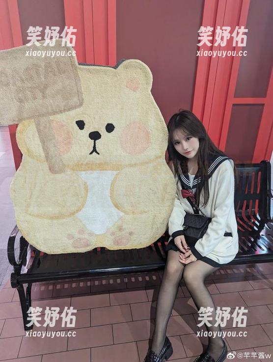 芊芊酱w 芊芊酱w婚纱套图,有免费送出的小惊喜哦!