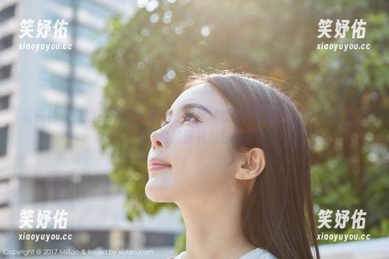蜜桃社-初月 蜜桃社 - 难道初月就是为了打破职场套路而生的?这职业装资源,我已经想要列出清单了。