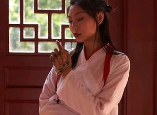蜜桃社 – 铃木学姐的原图,没法形容的美,只能默默拿起相机,做个旁观者。