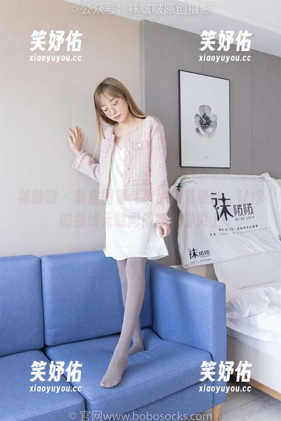 袜啵啵-稚予 袜啵啵 - 私房图集:稚予超薄黑丝,让你的视线无意间停留在脚尖上