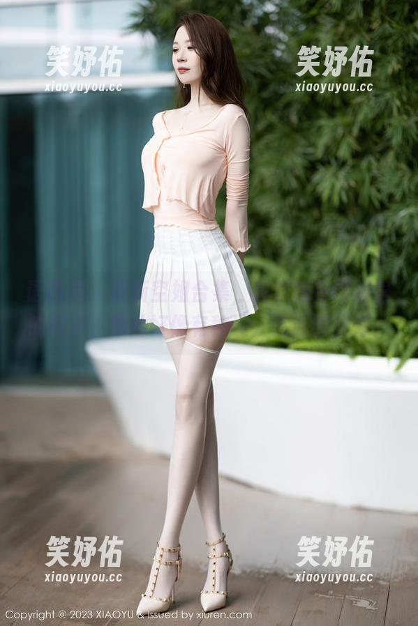 语画界-程程程 语画界 - 最新空姐合集,程程程在制服里的样子,照片好像有种让人沉迷的魔力。