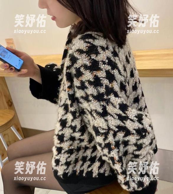 雅雅的气质呀 微密圈 - 红裙下,雅雅的气质呀的私拍像是一杯醉人的红酒,美图欠我一小口!