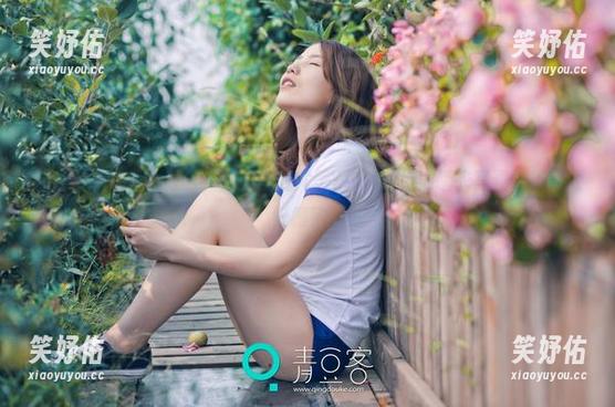 青豆客-尤美Yumi 青豆客 - 一眼看过去,卧室里的尤美Yumi和她的睡衣写真,想说太舒服了。