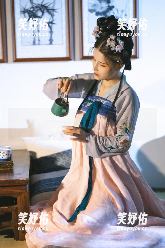 鹿八岁baby 鹿八岁baby美图乱舞,西布娜Sibuna,多想体验画面里的小情绪。